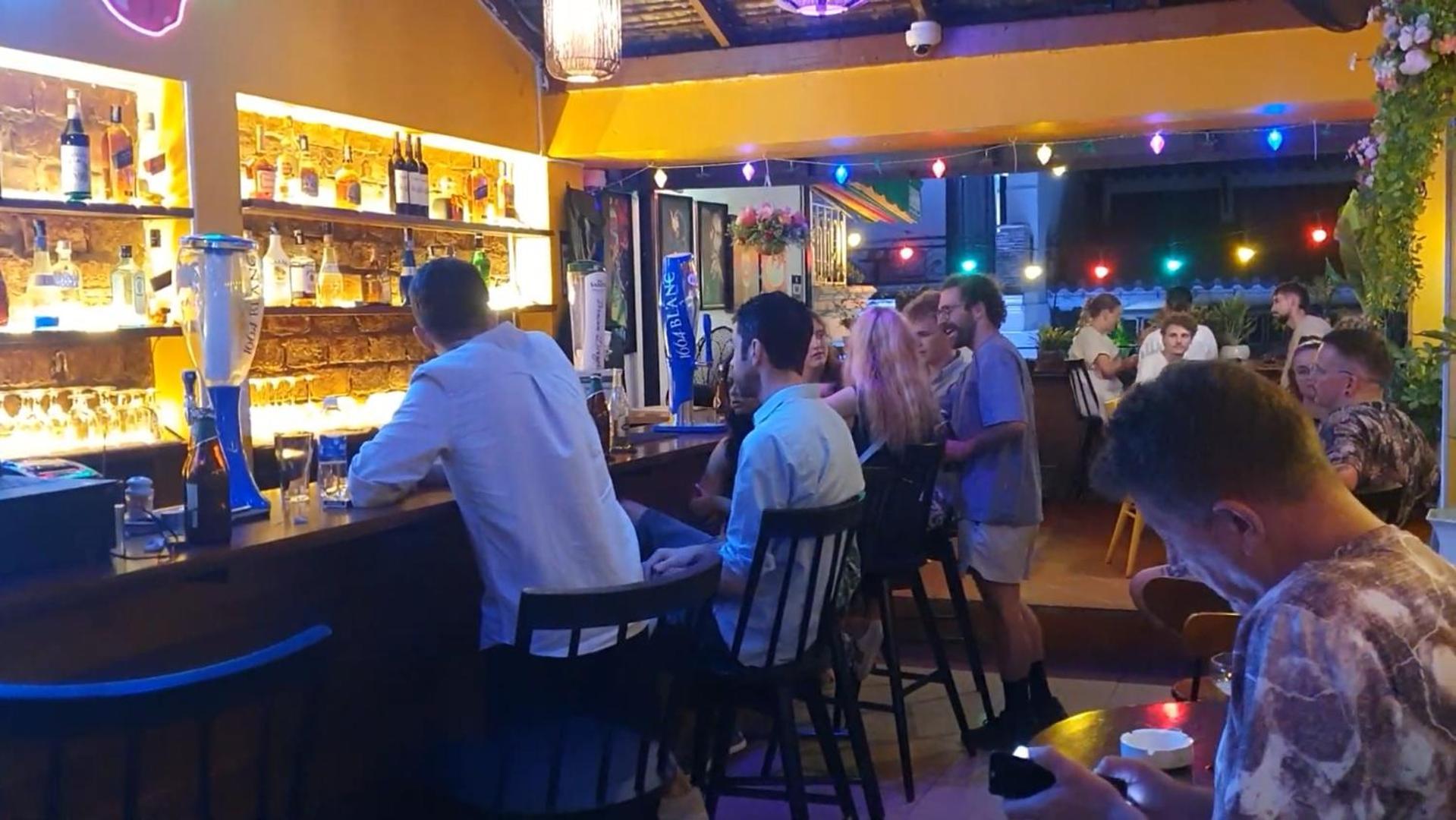 Mailala & Bar