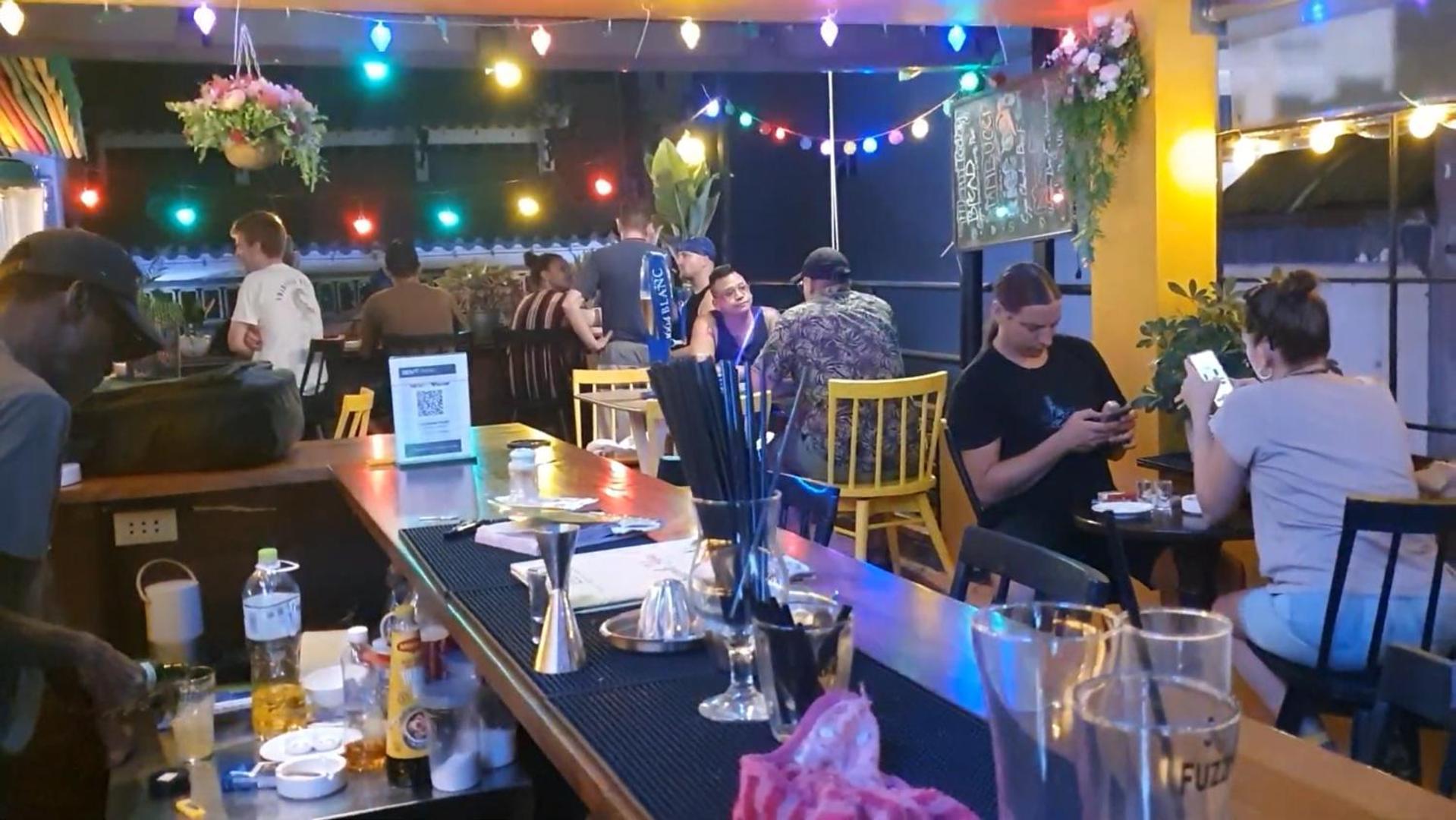 Mailala & Bar