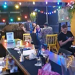 Mailala Hostel & Bar